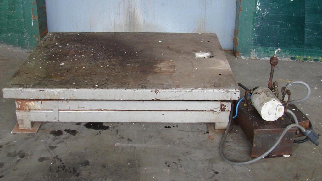 Material Handling Equipment scissor lift table, 47 x 63 platform