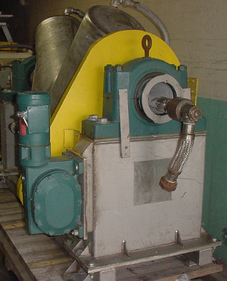 Mixer and Blender 10 cu. ft. capacity Hamilton twin shell V blender 7.5 hp, 316 SS3