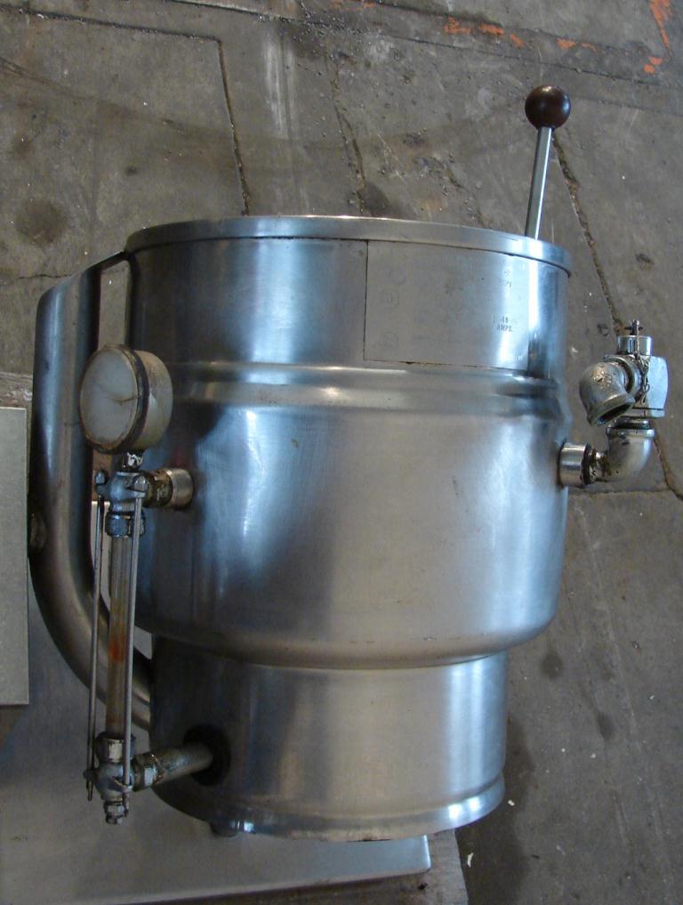 Kettle 5 gallon Groen hemispherical bottom kettle, 50 psi jacket rating, 304 SS3
