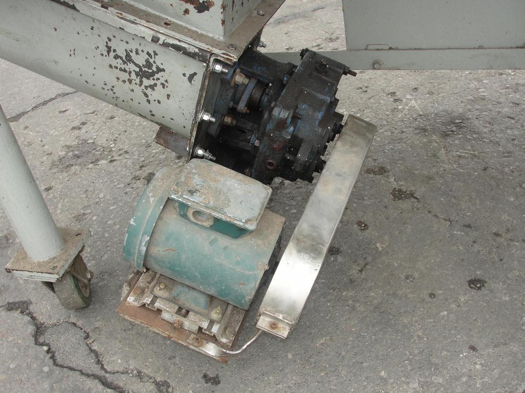 Mill Fitzpatrick model D Fitzmill, CS, 10 hp, screw type feed6