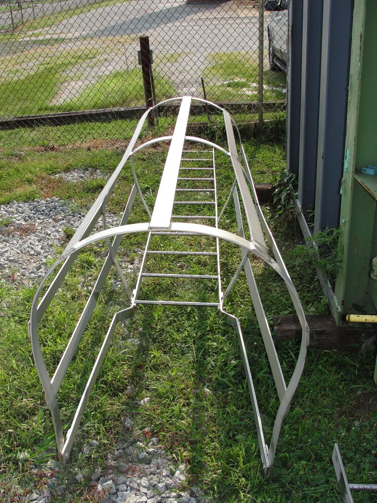 Miscellaneous Equipment 10 fixed safety cage ladder 304 SS2