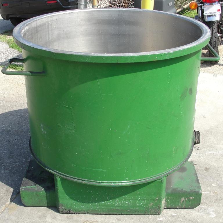 Mixer and Blender 100 gallon Ross change can Stainless Steel 39.25 inside diameter 27.5 inside height3