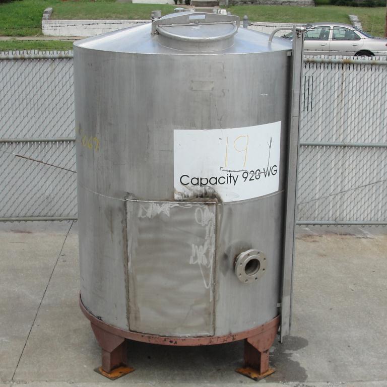 Tank 900 gallon vertical tank, Stainless Steel, conical bottom10