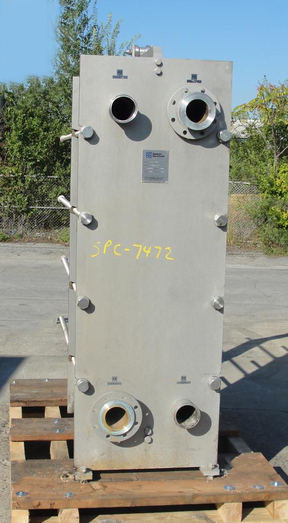 Heat Exchanger 549 sq.ft. Waukesha Cherry Burrell plate heat exchanger, Stainless Steel2