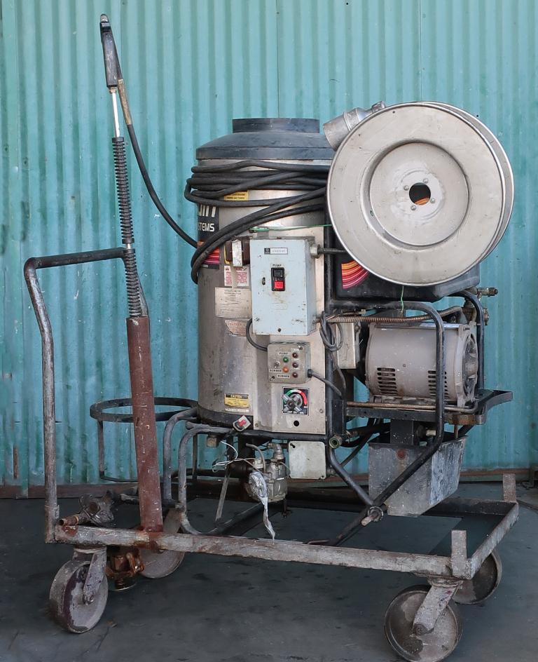 Miscellaneous Equipment Aaladin model 1450 pressure washer, 7.5 hp, 2000 psi, 5 gpm, 440,000 b.t.u.5