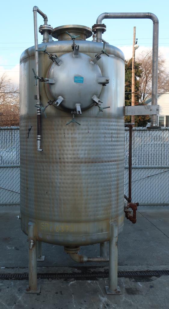 Tank 600 gallon vertical tank, Stainless Steel, low pressure dimple jacket, dish bottom