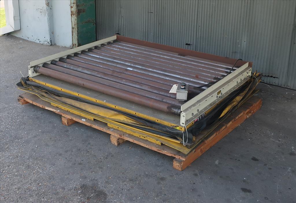 Material Handling Equipment scissor lift table, 2000 lbs. Southworth 63 w x 48 l roller conveyor platform1