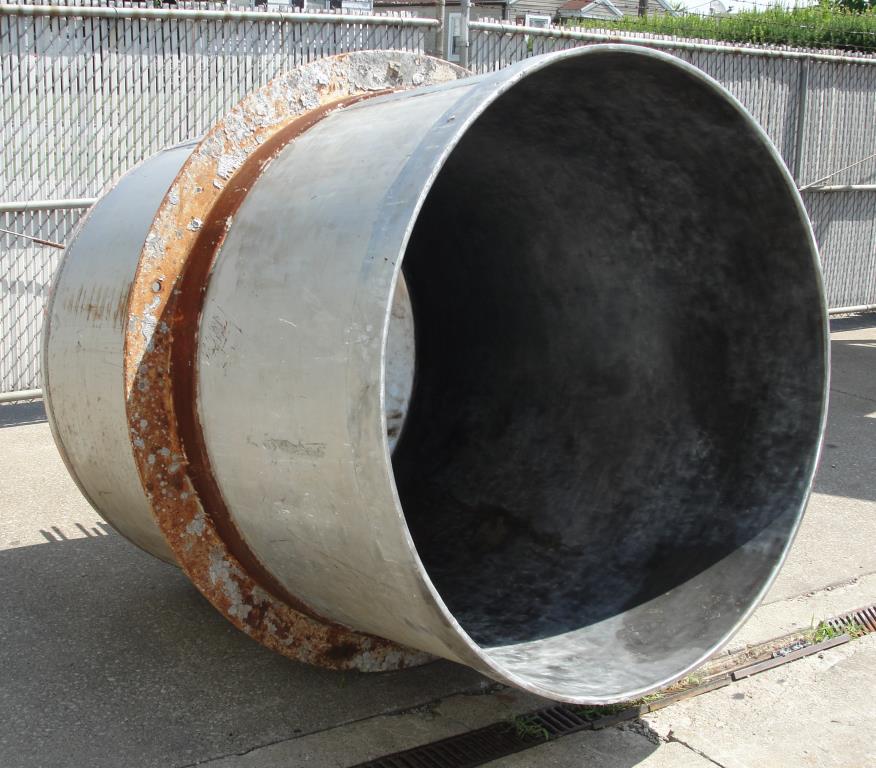 Tank 650 gallon vertical tank, Stainless Steel, dish bottom1