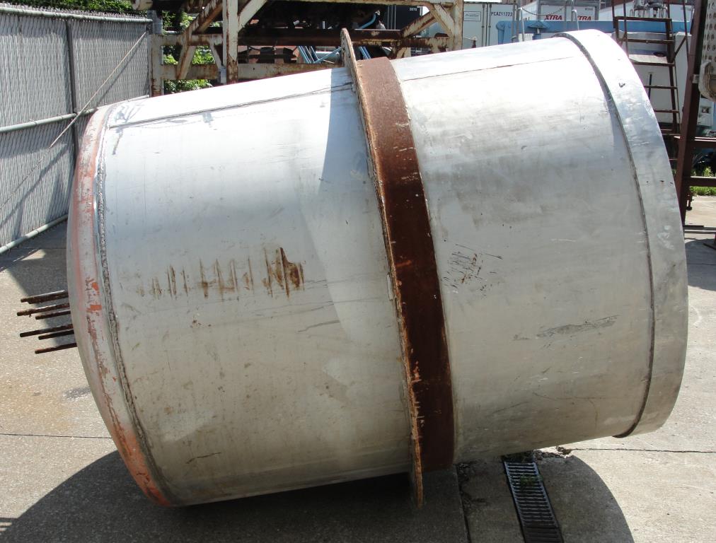 Tank 650 gallon vertical tank, Stainless Steel, dish bottom8