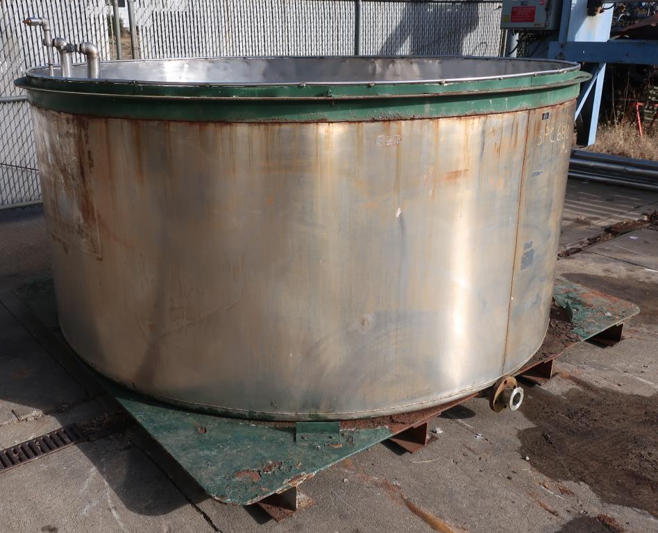 Tank 1452 gallon vertical tank, Stainless Steel, slope bottom1