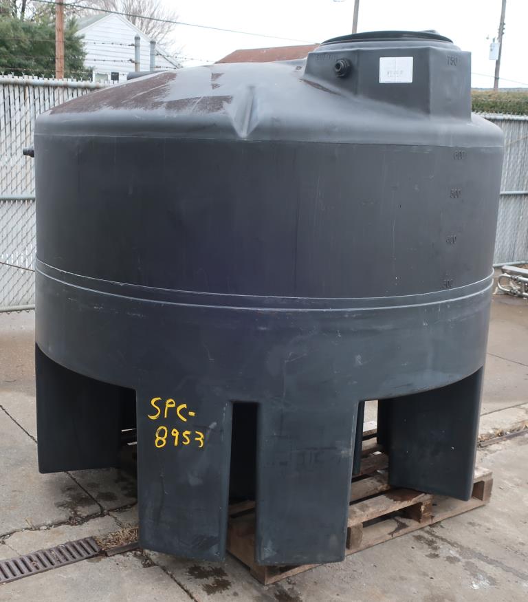 Tank 750 gallon vertical tank, Polypropylene, dome bottom1