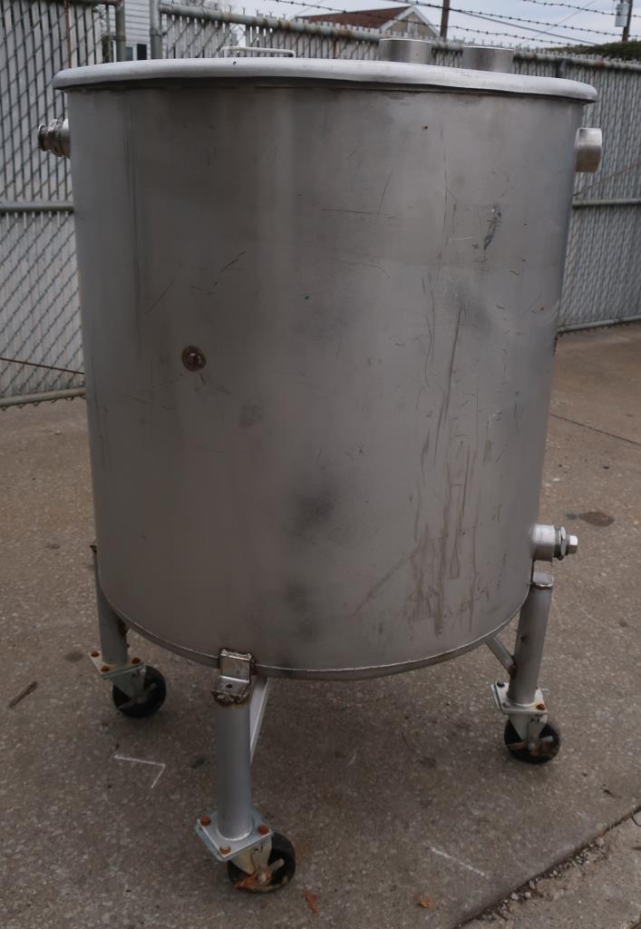 Tank 150 gallon vertical tank, Stainless Steel, flat bottom, On casters3