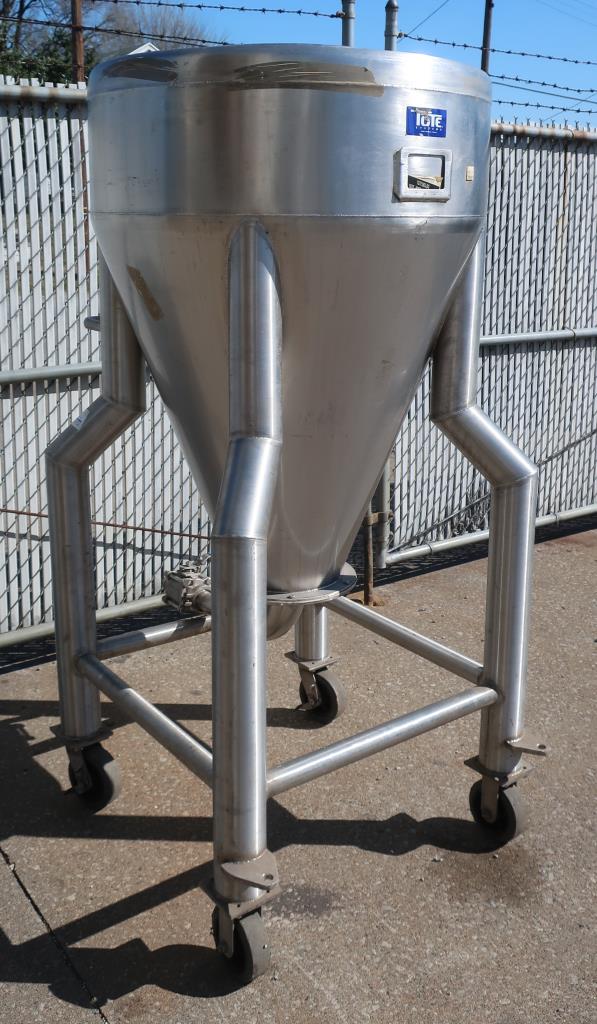 Tank 100 gallon vertical tank, Stainless Steel, conical bottom, on casters3