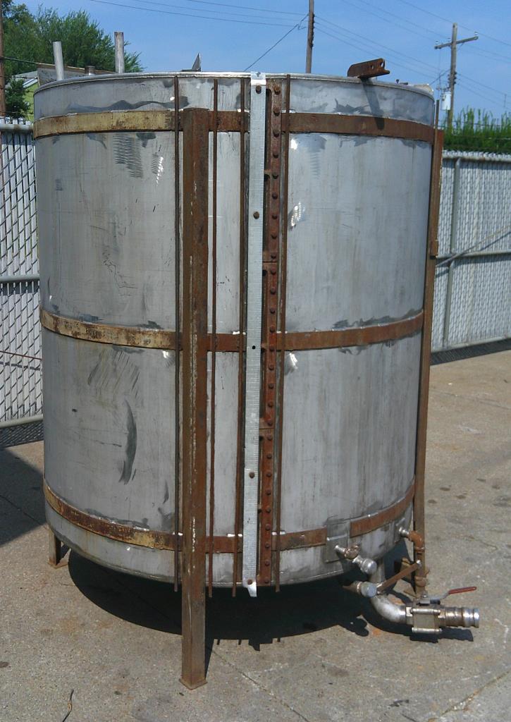 Tank 575 gallon vertical tank, Stainless Steel, flat bottom, set of coils in bottom