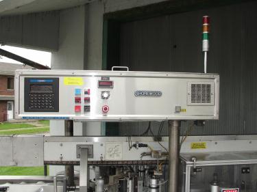 Labeler Shorewood pressure sensitive labeler model 4100, front & back, 300 cpm
