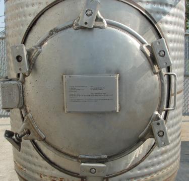 Tank 375 gallon vertical tank, Stainless Steel, 150 psi @ 400° F jacket, dish bottom