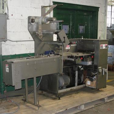 Wrapping machine Doboy horizontal flow wrapping machine model Super Mustang, speed 120 cpm