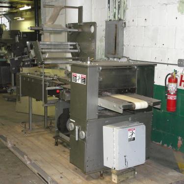 Wrapping machine Doboy horizontal flow wrapping machine model Super Mustang, speed 120 cpm