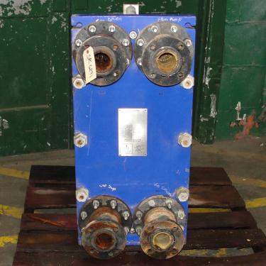 Heat Exchanger 40.26 sq.ft. Alfa Laval plate heat exchanger, Stainless Steel Contact Parts