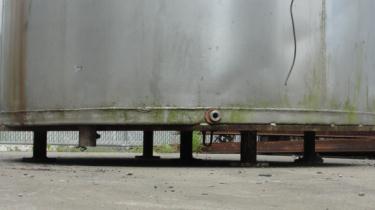 Tank 1,235 gallon vertical tank, Stainless Steel, flat bottom