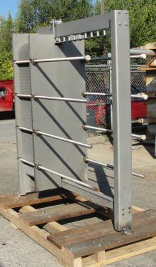 Heat Exchanger 549 sq.ft. Waukesha Cherry Burrell plate heat exchanger, Stainless Steel