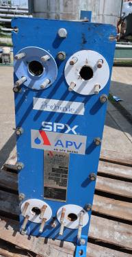Heat Exchanger 79 (Approx.) sq.ft. APV plate heat exchanger, Stainless Steel Contact Parts