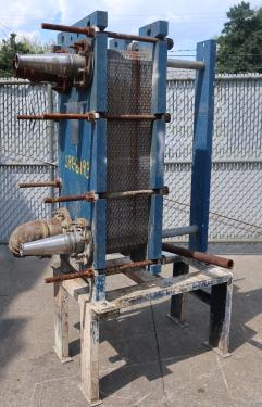 Heat Exchanger 194 sq.ft. Mueller plate heat exchanger, Stainless Steel Contact Parts