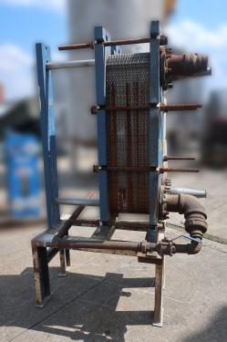 Heat Exchanger 194 sq.ft. Mueller plate heat exchanger, Stainless Steel Contact Parts