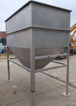 Bin Hopper Silo 84 cu.ft., bulk storage bin, Stainless Steel