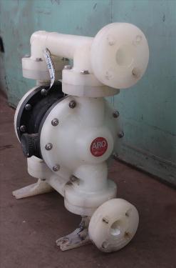 Pump 1.5 ARO Ingersoll Rand diaphragm pump, poly