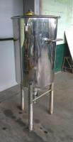 Tank 50 gallon vertical tank, Stainless Steel, pneumatic agitator, conical bottom, removable lid